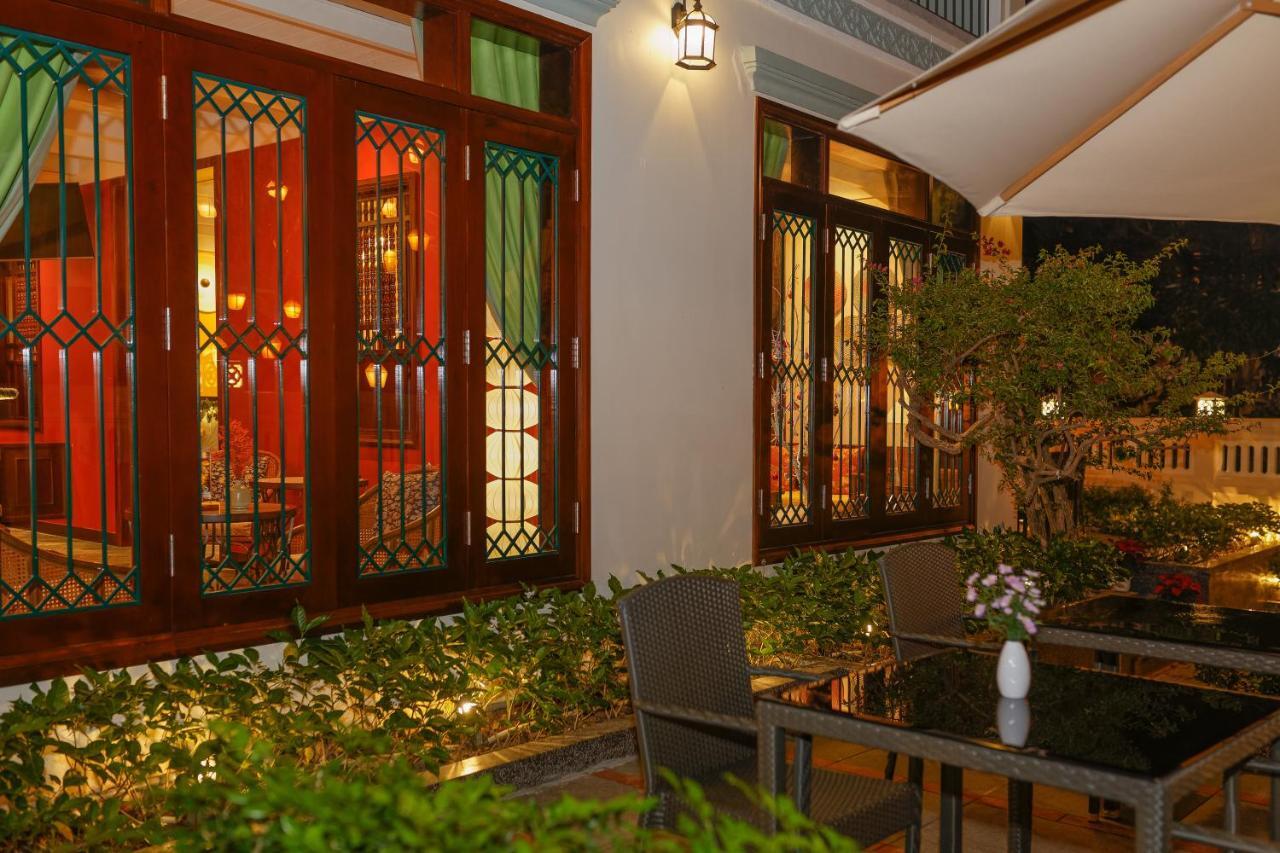 Cozy Savvy Boutique Hotel Хой Ан Екстериор снимка The interior of the restaurant